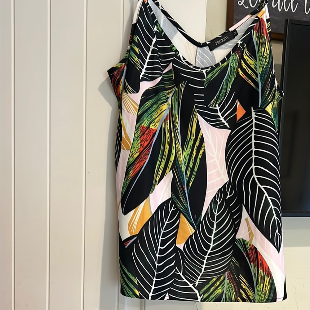 Vibrant Leaf Pattern Tank Top